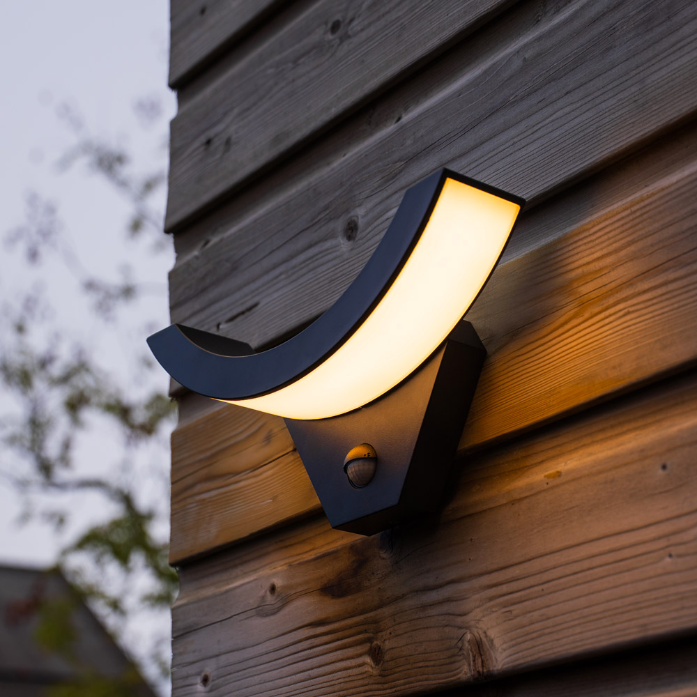 Leeds - LED Wandlamp met sensor - 10W 780lm - 3000K - Zwart